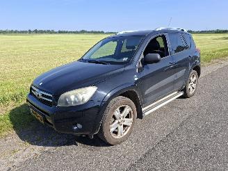 škoda osobní automobily Toyota Rav-4 2.2 D-4D Cat 2006/3