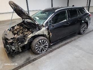 damaged passenger cars Toyota Corolla Touring Sports Hybrid 1.8 72-KW Automaat 2025/1