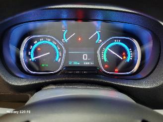 Peugeot e-Expert Long 100-KW 75kwh Automaat Premium picture 22