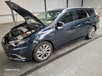 Vaurioauto  passenger cars Toyota Auris Touring Sports Hybrid 1.8 73-KW Automaat 2018/1