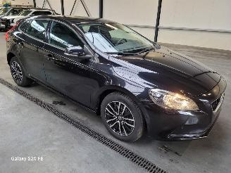Schadeauto Volvo V-40 2.0 D2 88-KW Automaat 5drs Momentum 2016/12