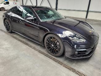 Vaurioauto  passenger cars Porsche Panamera 4 e-Hybrid 243-KW Automaat 2021/3