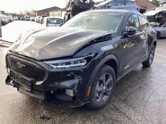 rozbiórka samochody osobowe Ford USA Mustang Mustang Mach-E, SUV, 2020 75kWh RWD, 98kWh Extended RWD 2022/11