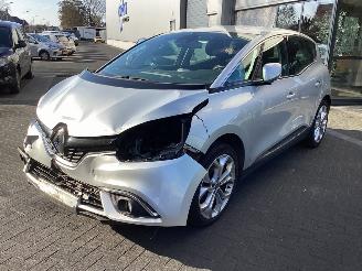 Démontage voiture Renault Scenic 1.2 TCe Intens 2017/9