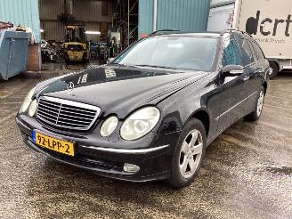 skadebil auto Mercedes E-klasse 240 Avantgarde 2003/11