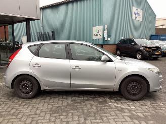 Hyundai I-30  picture 4
