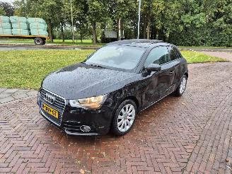 Unfallwagen Audi A1 1.2 TSI Ambition PANO 2010/11