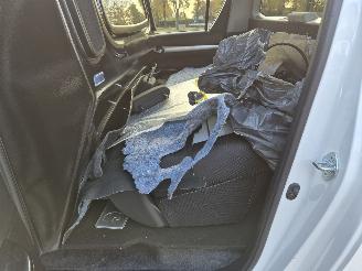 Toyota Hilux 2.4 D-4D Double Cab Professional picture 13