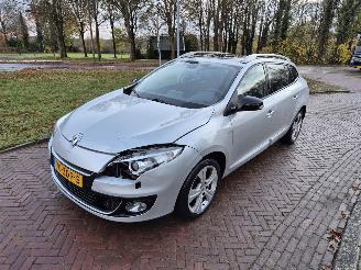 krockskadad bil auto Renault Mégane 1.5 DCI Bose 2012/10