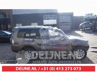 Mitsubishi Pajero Pajero Hardtop (V6/7), Terreinwagen, 2000 / 2006 3.2 DI-D 16V Van picture 10