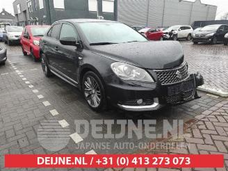 Coche siniestrado Suzuki Kizashi Kizashi (FRE/FRF), Sedan, 2010 / 2015 2.4 16V 2011/10