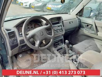 Mitsubishi Pajero Pajero Hardtop (V6/7), Terreinwagen, 2000 / 2006 3.2 DI-D 16V picture 16