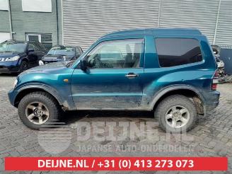 Mitsubishi Pajero Pajero Hardtop (V6/7), Terreinwagen, 2000 / 2006 3.2 DI-D 16V picture 4