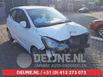 Vrakbiler auto Hyundai I-10 i10, Hatchback, 2019 1.0 12V 2023/9