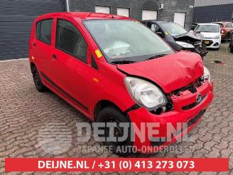 Coche siniestrado Daihatsu Cuore Cuore (L251/271/276), Hatchback, 2003 1.0 12V DVVT 2007/10