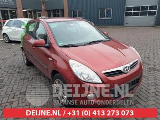 Coche siniestrado Hyundai I-20 i20, Hatchback, 2008 / 2015 1.4i 16V 2009/4