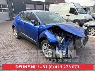 Coche siniestrado Toyota C-HR C-HR (X1,X5), SUV, 2016 1.8 16V Hybrid 2021