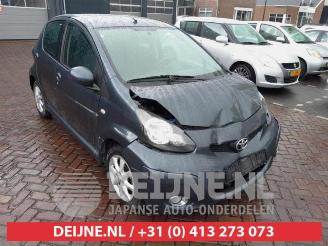 Coche siniestrado Toyota Aygo Aygo (B10), Hatchback, 2005 / 2014 1.0 12V VVT-i 2009/2