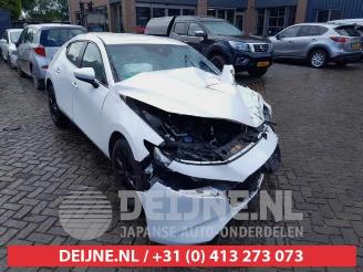 demontáž osobní automobily Mazda 3 3 Sport (BP), Hatchback, 2018 2.0 SkyActiv-G 122 Mild Hybrid 16V 2019/7
