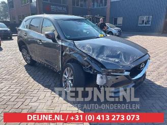 Coche siniestrado Mazda CX-5 CX-5 (KF), SUV, 2016 2.0 SkyActiv-G 165 16V 2WD 2021/7