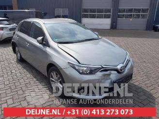 Vrakbiler auto Toyota Auris Touring Sports Auris Touring Sports (E18), Combi, 2013 / 2018 1.2 T 16V 2016/4