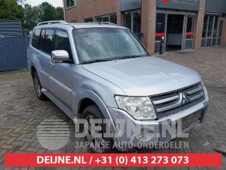 Dezmembrări autoturisme Mitsubishi Pajero Pajero Hardtop (V8/9), Terreinwagen, 2007 3.2 DI-D 16V Autom. 2009/2