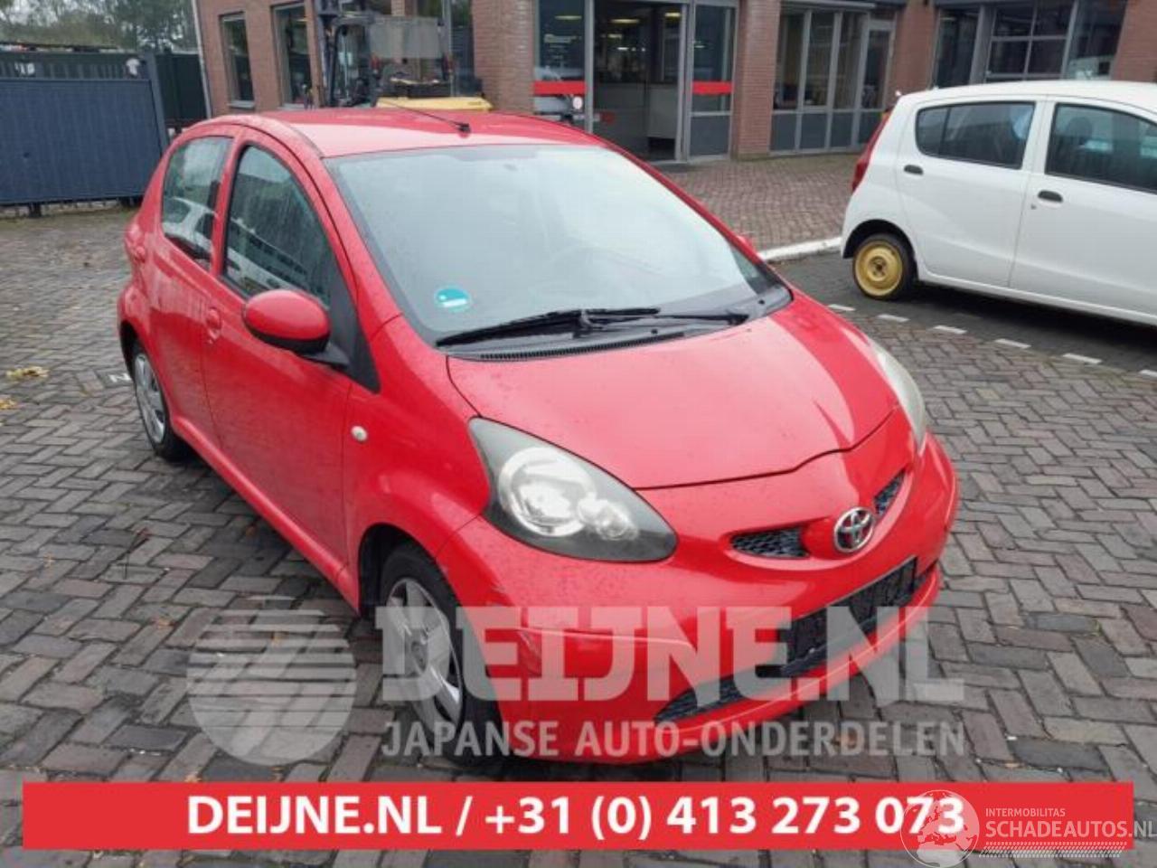 Toyota Aygo Aygo (B10), Hatchback, 2005 / 2014 1.0 12V VVT-i