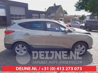 Hyundai Ix35 iX35 (LM), SUV, 2009 / 2015 2.0 16V picture 8