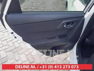 Toyota Auris Touring Sports Auris Touring Sports (E18), Combi, 2013 / 2018 1.8 16V Hybrid picture 12