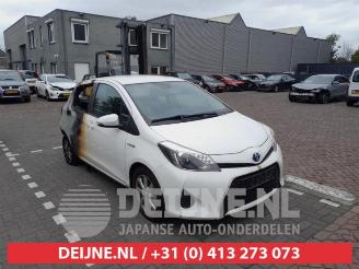 Salvage car Toyota Yaris Yaris III (P13), Hatchback, 2010 / 2020 1.5 16V Hybrid 2014/7