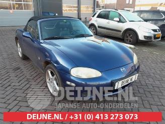 demontáž osobní automobily Mazda MX-5 MX-5 (NB18/35/8C), Cabrio, 1998 / 2005 1.6i 16V 2002/11