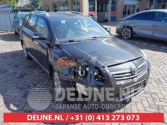 Coche siniestrado Toyota Avensis Avensis Wagon (T25/B1E), Combi, 2003 / 2008 1.8 16V VVT-i 2007/10