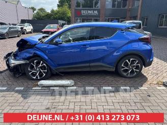 Toyota C-HR C-HR (X1,X5), SUV, 2016 1.8 16V Hybrid picture 4