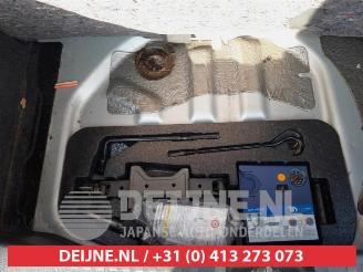 Suzuki Swift Swift (ZA/ZC/ZD1/2/3/9), Hatchback, 2005 / 2011 1.6 Sport VVT 16V picture 15