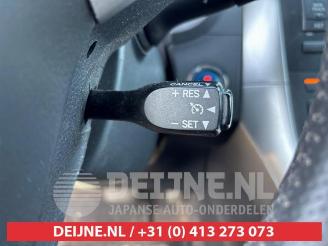 Toyota Auris Auris (E15), Hatchback, 2006 / 2012 1.8 16V HSD Full Hybrid picture 16