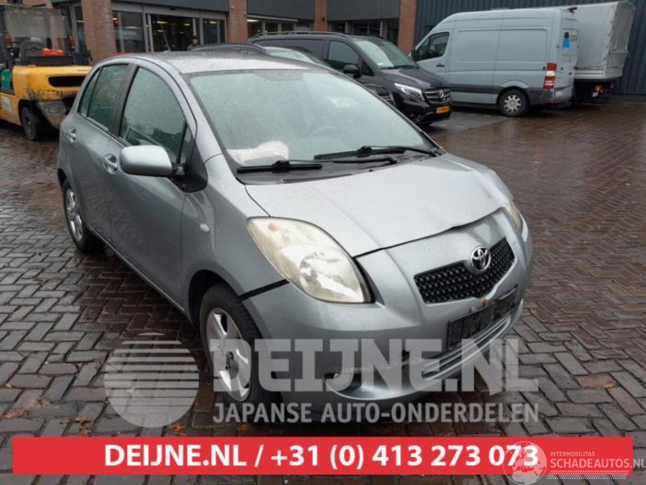 Toyota Yaris Yaris II (P9), Hatchback, 2005 / 2014 1.3 16V VVT-i