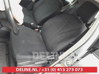 Toyota Yaris Yaris II (P9), Hatchback, 2005 / 2014 1.3 16V VVT-i picture 14