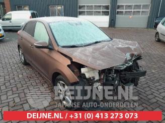 Vrakbiler auto Hyundai I-20 i20 (GBB), Hatchback, 2014 / 2020 1.2i 16V 2016
