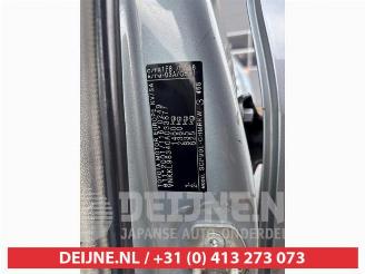 Toyota Yaris Yaris II (P9), Hatchback, 2005 / 2014 1.3 16V VVT-i picture 24