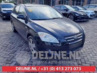 Uttjänta bilar auto Kia Cee d Cee'd (EDB5), Hatchback 5-drs, 2006 / 2012 1.4 CVVT 16V 2007/1