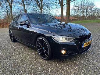 Damaged car BMW 3-serie 320i M-pakket Sedan Automaat 2015/1