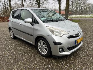 krockskadad bil auto Toyota Verso S 1.3 Dynamic Automaat 2013/12