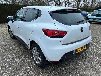 Schadeauto Renault Clio 1.5 dci Night & Day 2015/12