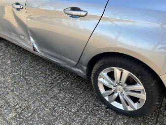 Peugeot 308 1.6 BluedHdi Pack picture 6