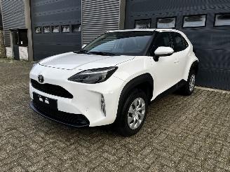 Coche accidentado Toyota Yaris Cross 1.5 Hybrid AUTOMAAT / CAMERA / APPLE CARPLAY 2025/1