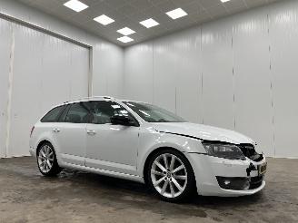 Unfallwagen Skoda Octavia Combi 1.6 TDI Autom. Navi Clima 2017/2