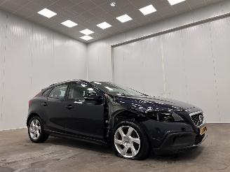 Damaged car Volvo V-40 Cross Country 2.0 T3 Momentum Navi Clima 2016/4
