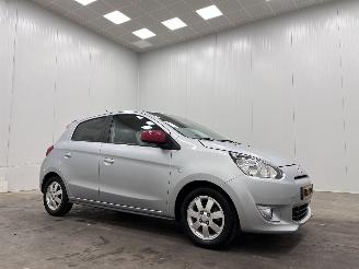 Vaurioauto  passenger cars Mitsubishi Space-star 1.0 Bright Airco 2015/11
