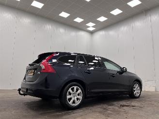 Volvo V-60 2.0 D2 Kinetic Navi Clima picture 2