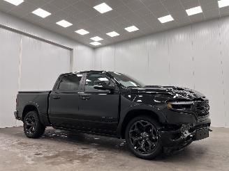 Schade bestelwagen Dodge Ram 1500 5.7 Hemi Limited DC 4WD Panoramadak 2022/7